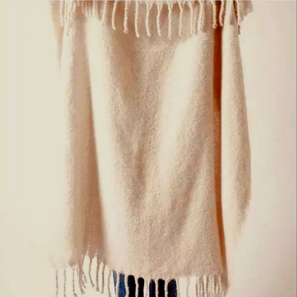 Anthropologie Happy Throw in pale pink